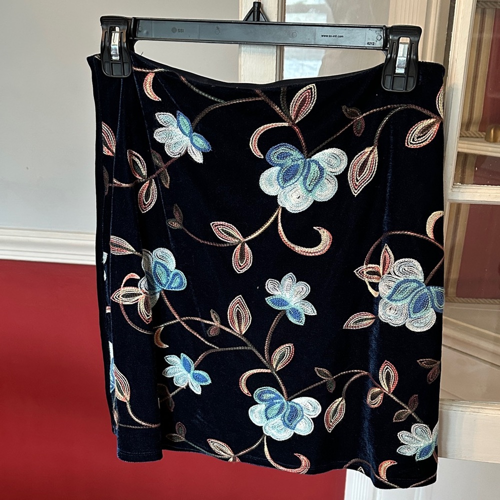Navy Floral Short Skirt